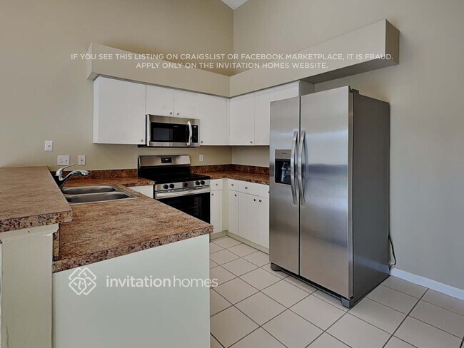 Building Photo - 13048 Meadowbreeze Dr