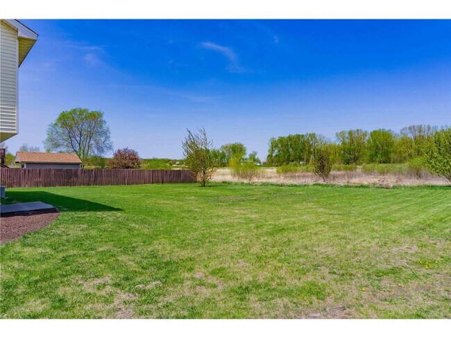 Building Photo - 2112 Blake Ave