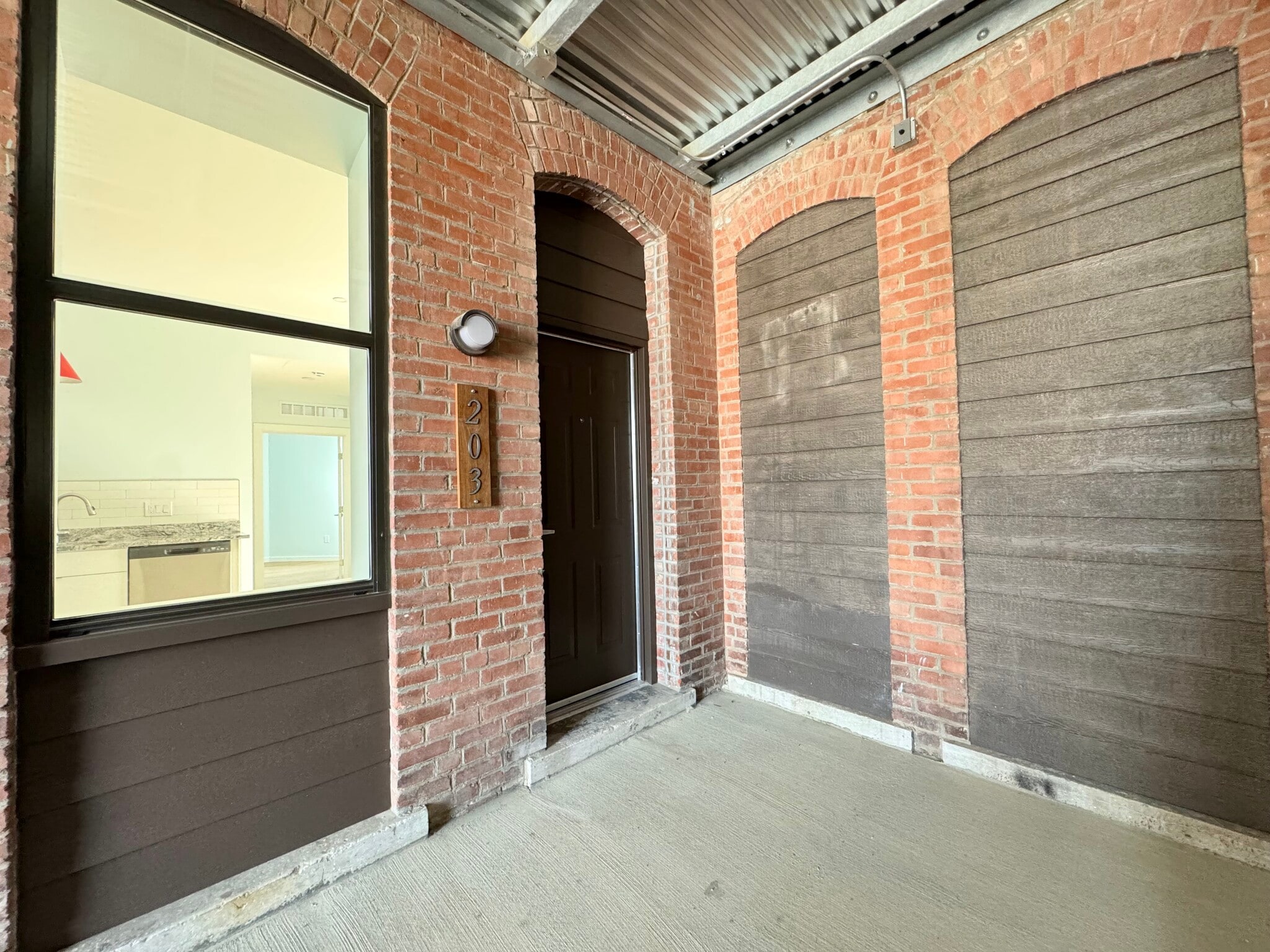 Building Photo - 517 Gillis St