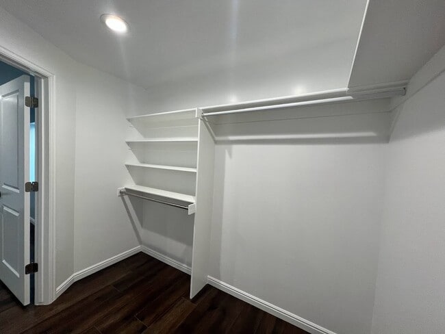Building Photo - 7059 W Shaffer Ct