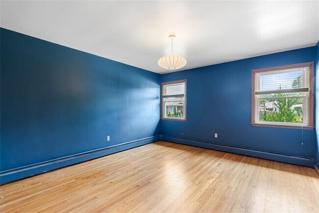 Building Photo - 2 Wardlaw Ct