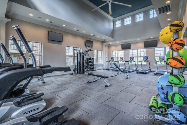 Building Photo - 1021 Glenn Valley Ln