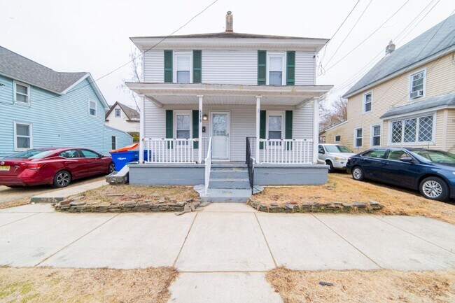 Building Photo - Beautiful 2-Story 3BR / 2BA Single-Family Home – Move-In Ready Rental