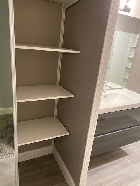 Building Photo - 7 Village Hill Ln