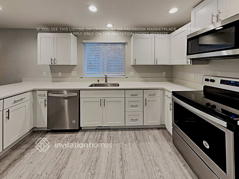 Building Photo - 1825 23rd Ave Ct SE