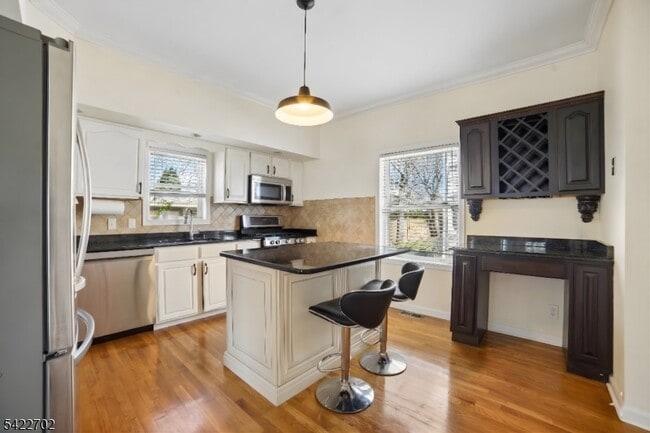 Building Photo - 21 Grove St