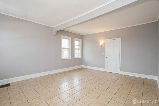 Building Photo - 309 Hall Ave