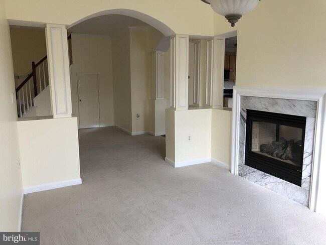 Building Photo - 5074 Donovan Dr