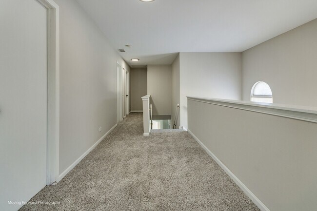Building Photo - 1655 Whispering Oaks Dr