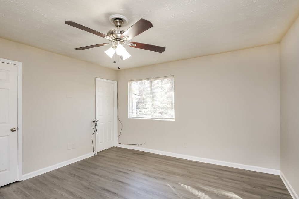 Building Photo - 4964 Galbraith Cir