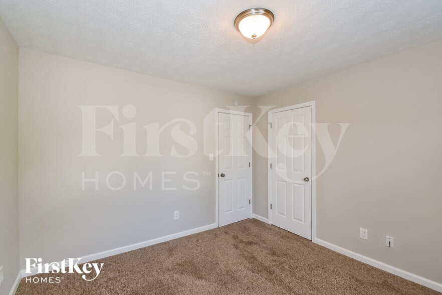 Building Photo - 189 Bay Ct Dr