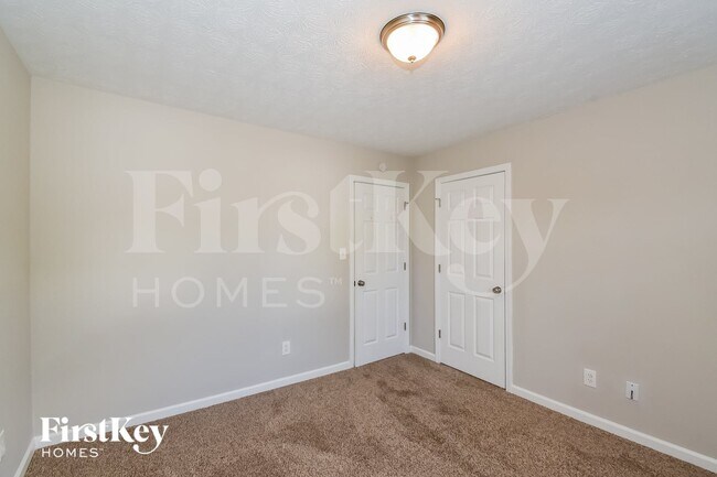 Building Photo - 189 Bay Ct Dr