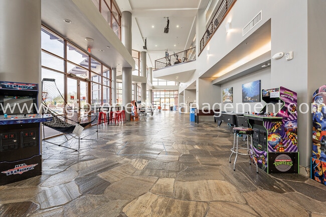 Building Photo - 39826 N Mill Creek Ct