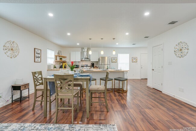 Building Photo - 1039 McKinley Ave