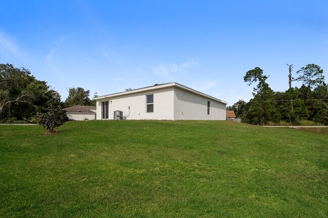 Building Photo - 1427 Swan Ct