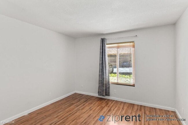 Building Photo - 1 br, 1 bath Condo - 5319 Ridgeview Circle...