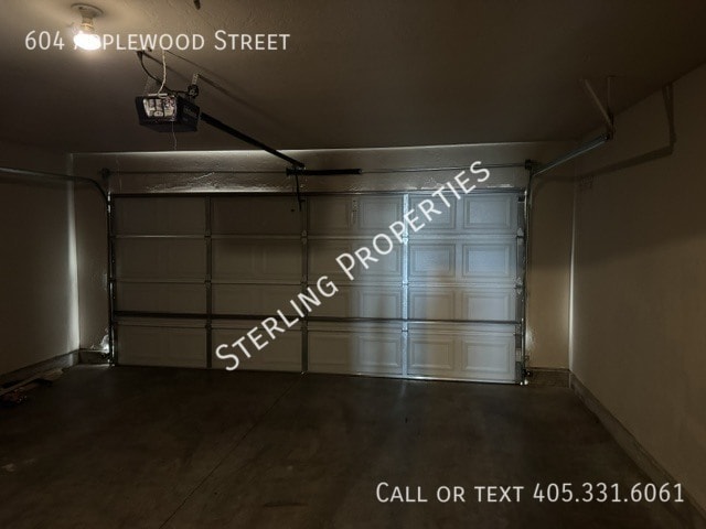 Building Photo - 604 Applewood St