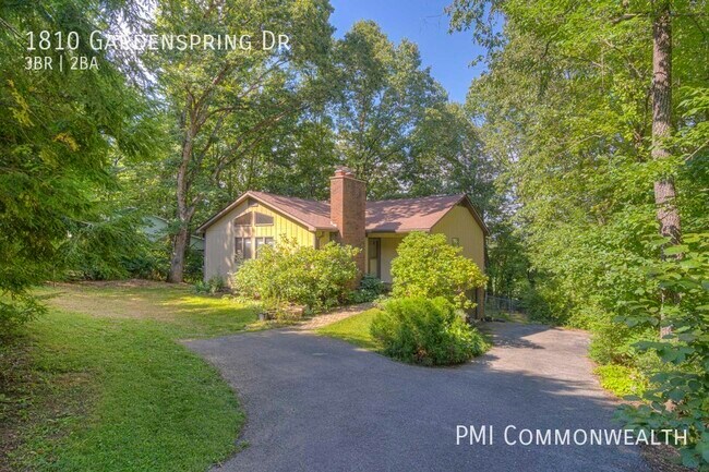 Primary Photo - 3 Bed / 2 Bath Single Family (Available 7/...