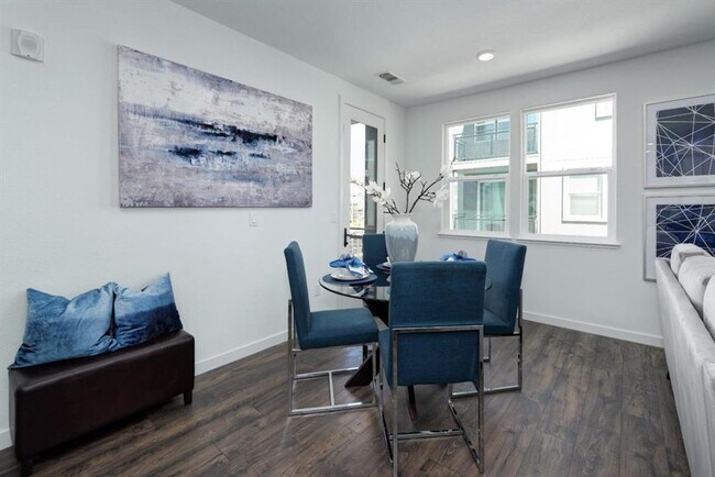 Building Photo - Newly Constructed Townhouse available in Berryessa Area