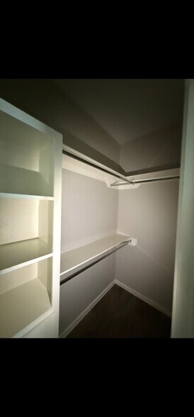 Building Photo - 1408 Vani Dr