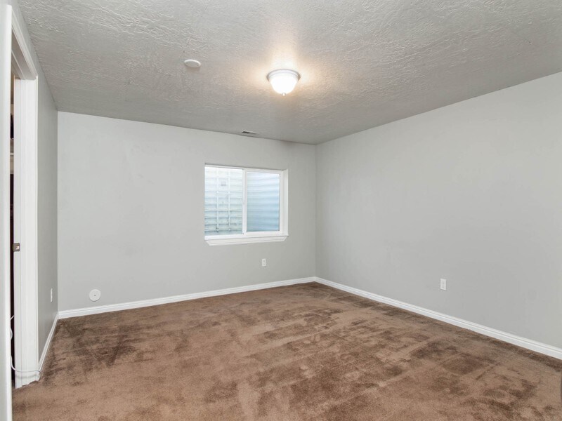Building Photo - 1135 S 1410 E