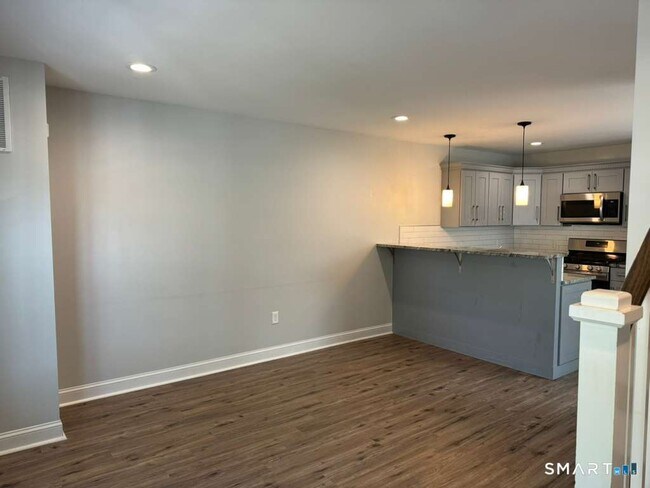 Building Photo - 574 Chopsey Hill Rd