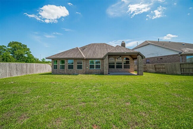 Building Photo - 6243 Garden Lakes Ln