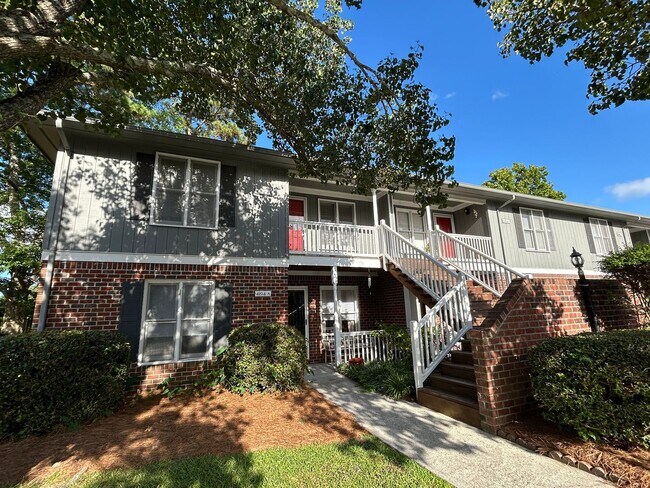 Building Photo - Charming 2BR Condo – Move-In Ready!