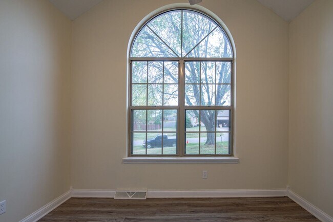Building Photo - 426 Ridgecrest Rd