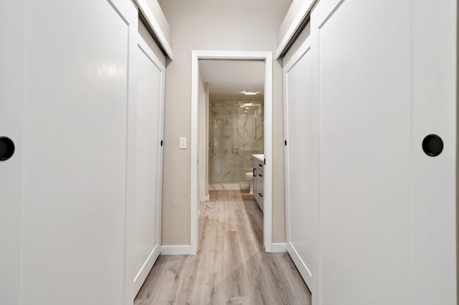 Building Photo - 5146 S Surprise Way
