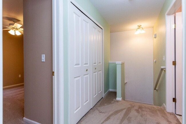 Building Photo - 3839 Norwich Dr