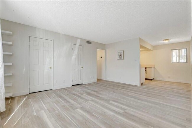 Building Photo - Completely Updated and Move-In Ready, 2 bedroom, 1 bath first floor unit!