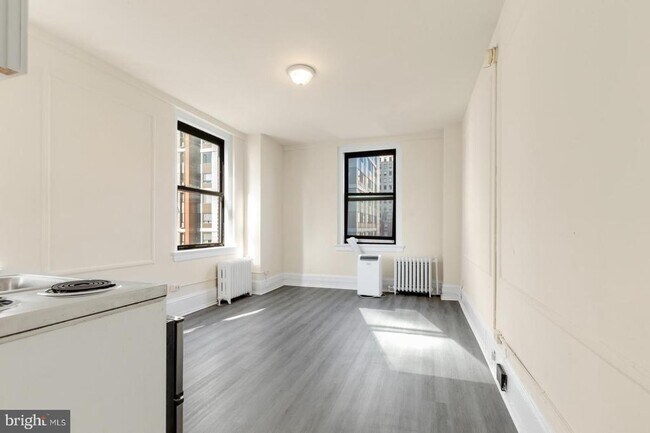 Building Photo - 1324 Locust St