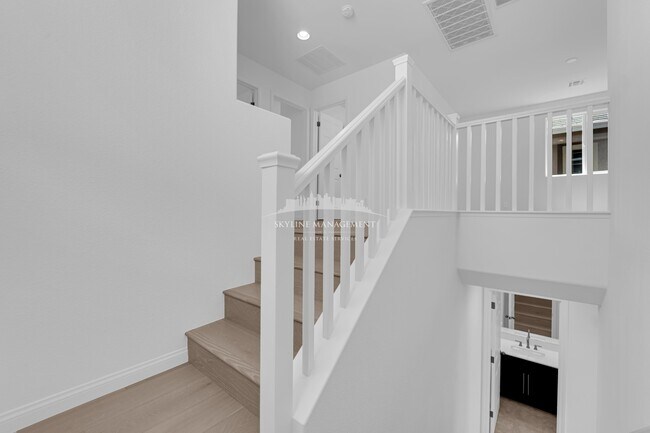 Building Photo - 4066 Painted Lady Ave