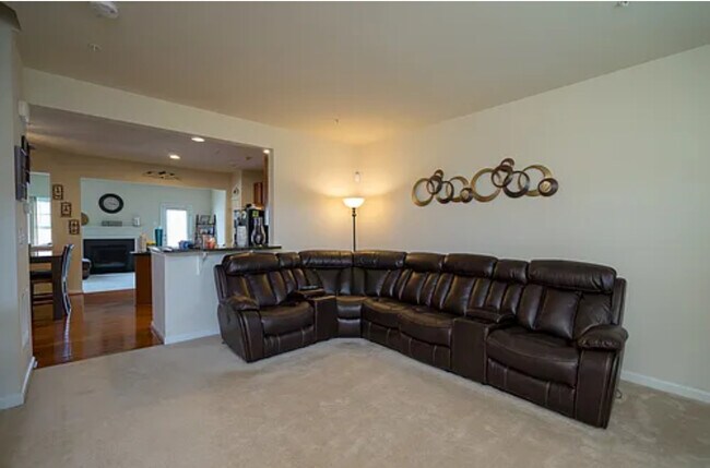 Building Photo - 23503 Forest Haven Way