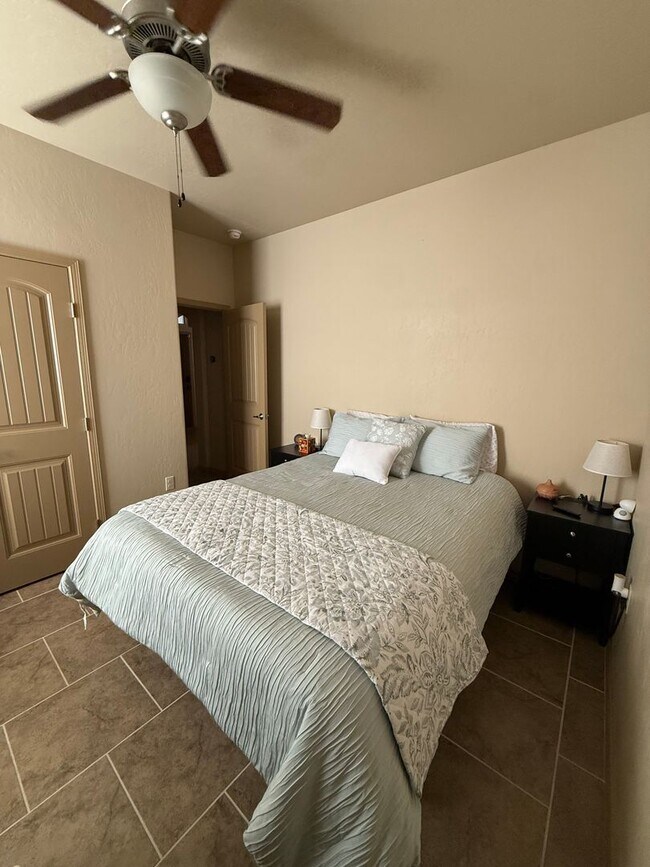 Building Photo - 5856 Organ Peak Dr