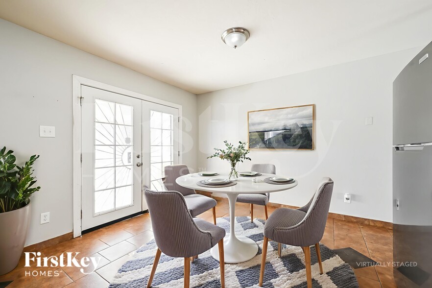 Building Photo - 15250 N 32nd Dr