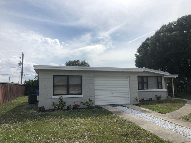 Building Photo - 1923 Jefferson Ave