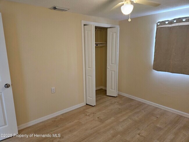 Building Photo - 13240 Starfish Dr