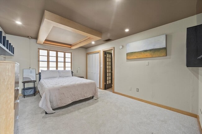 Building Photo - 560 Yacht Club Dr