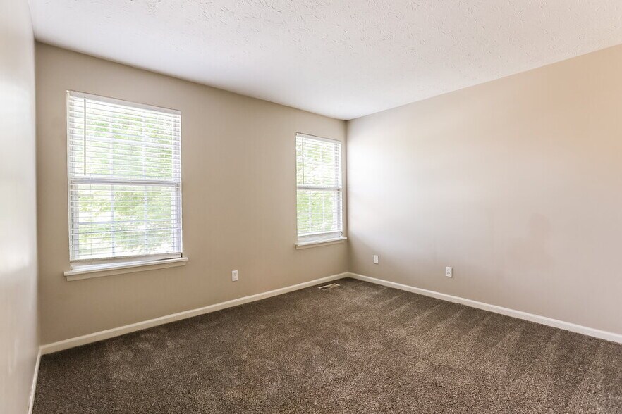 Building Photo - 5223 Pin Oak Dr