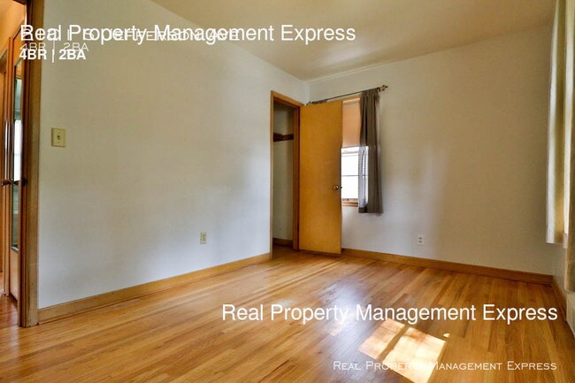 Building Photo - 2101 S Jefferson Ave