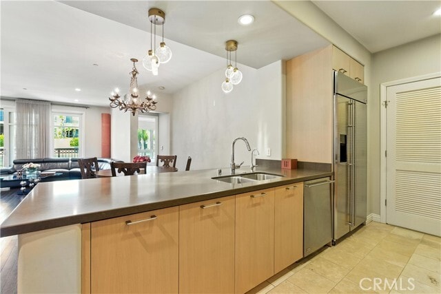 Building Photo - 403 Caruso Ave