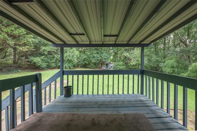 Building Photo - 310 Summerwood Ln