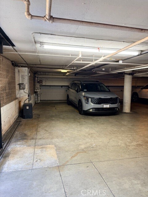 Building Photo - 14106 Dickens St