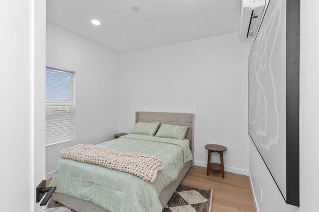 Building Photo - Brand new!