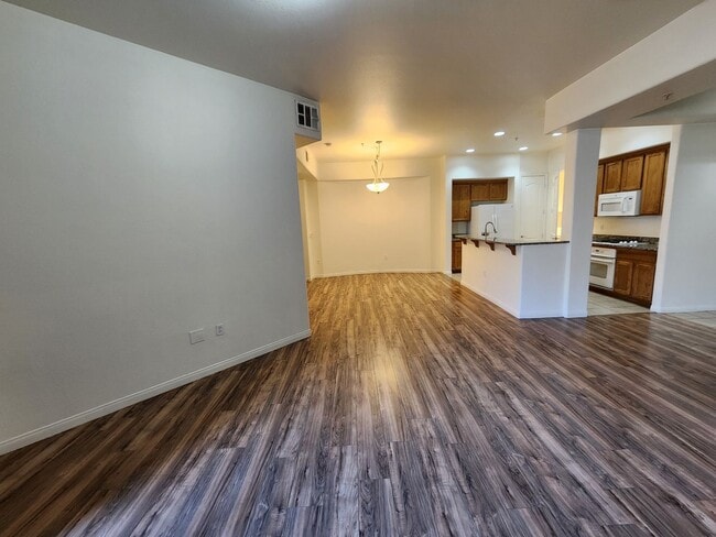 Building Photo - 44 E Serene Ave
