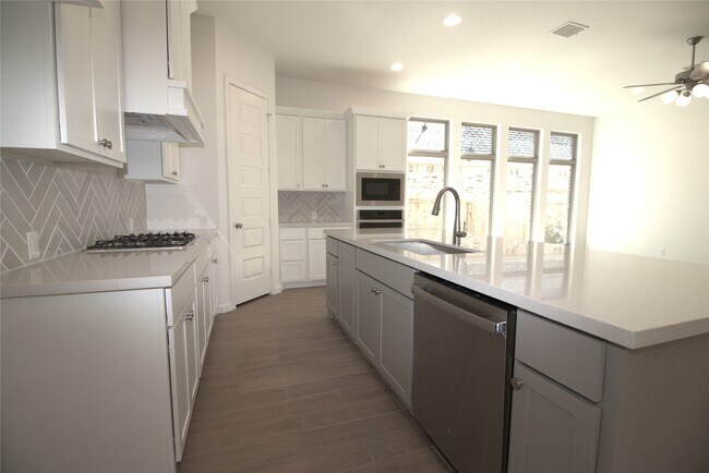 Building Photo - 16750 Yaklin Meadow Ct