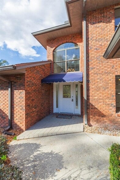 Building Photo - 6545 Brentwood Dr.