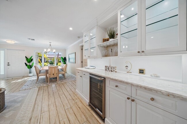 Building Photo - 500 Sunrise Way